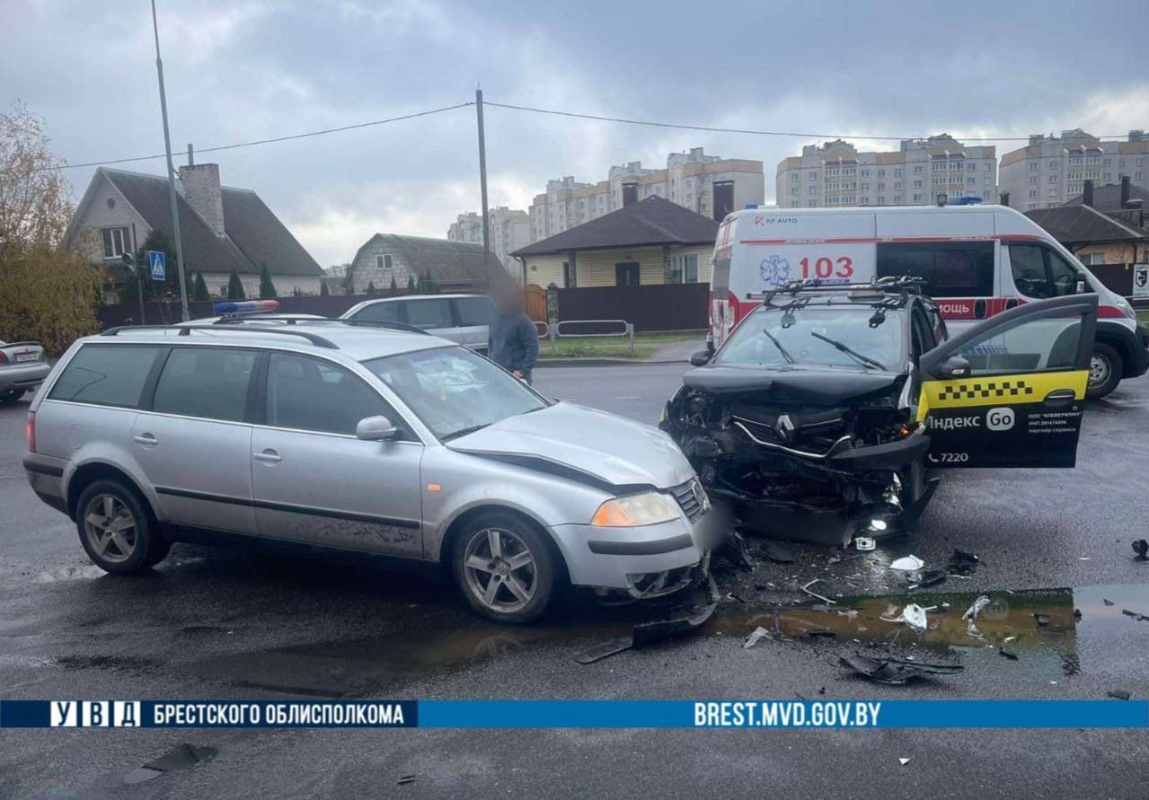 ДТП с участием такси в Барановичах. Кто виноват?