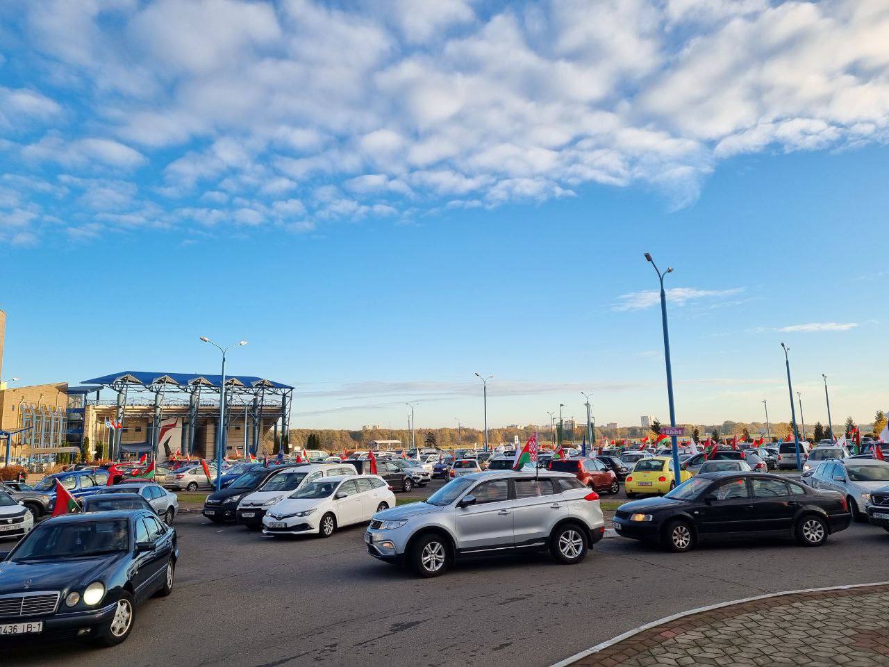 В Бресте от Гребного канала стартовал патриотический автопробег