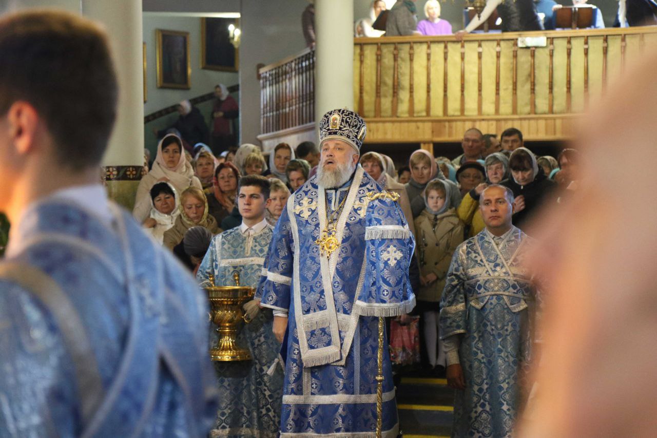 В Праздник Казанской иконы Божией Матери состоялся престольный праздник нижнего храма собора Воскресения Христова в Бресте
