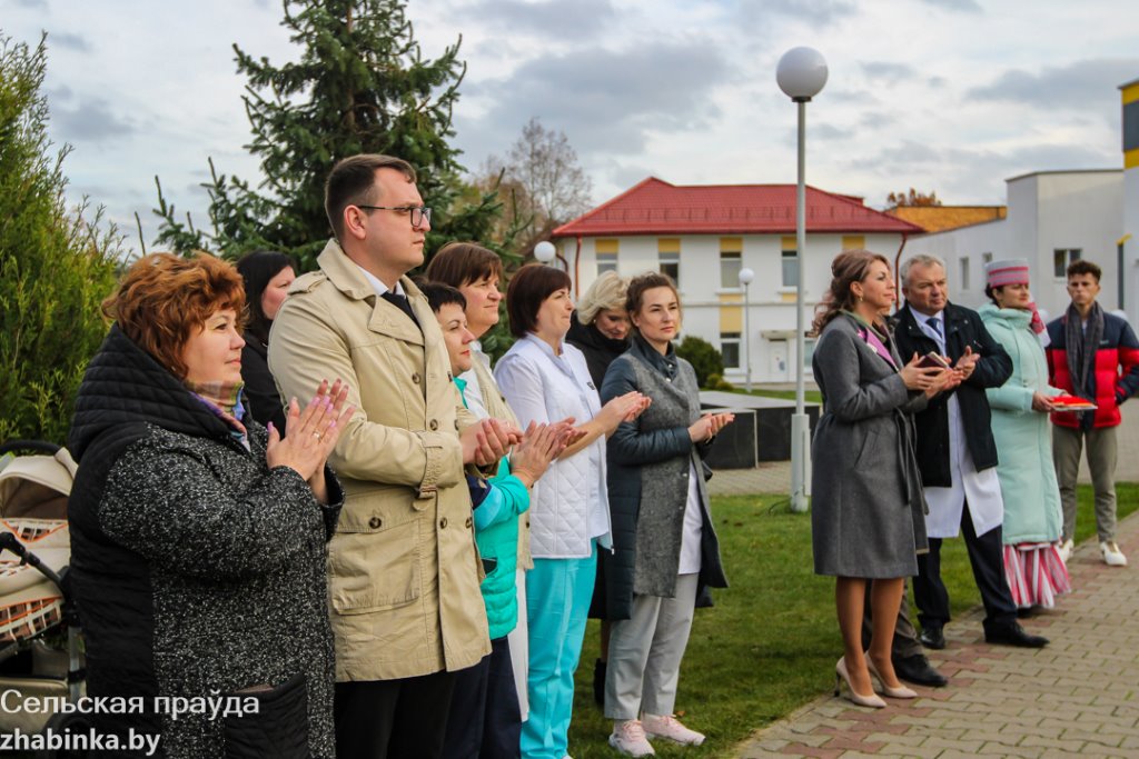 Автопарк скорой помощи Жабинки пополнился новым автомобилем