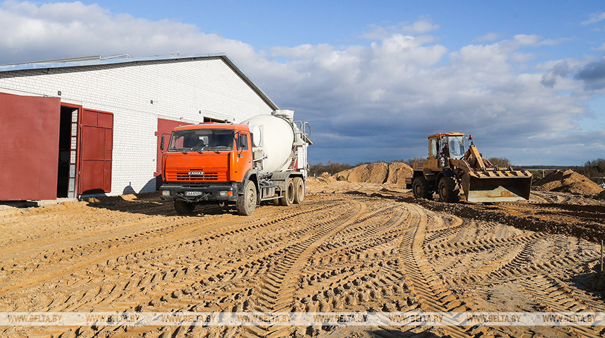 Крупный молочно-товарный комплекс строят в Жабинковском районе