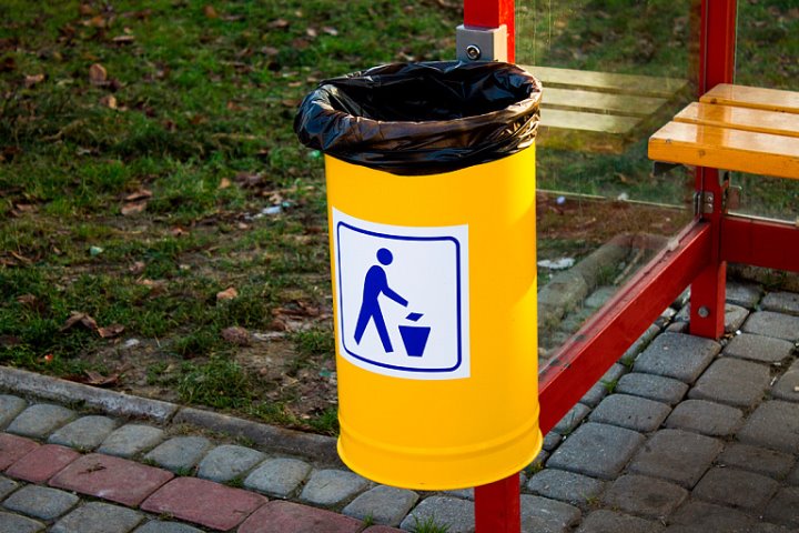 Сколько придется заплатить за мусор, брошенный на остановке, – вы удивитесь