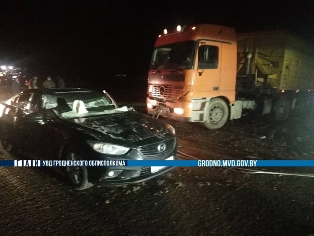 Буксировочный трос в сумерках прошил Mazda – слова водителя и поиск очевидцев