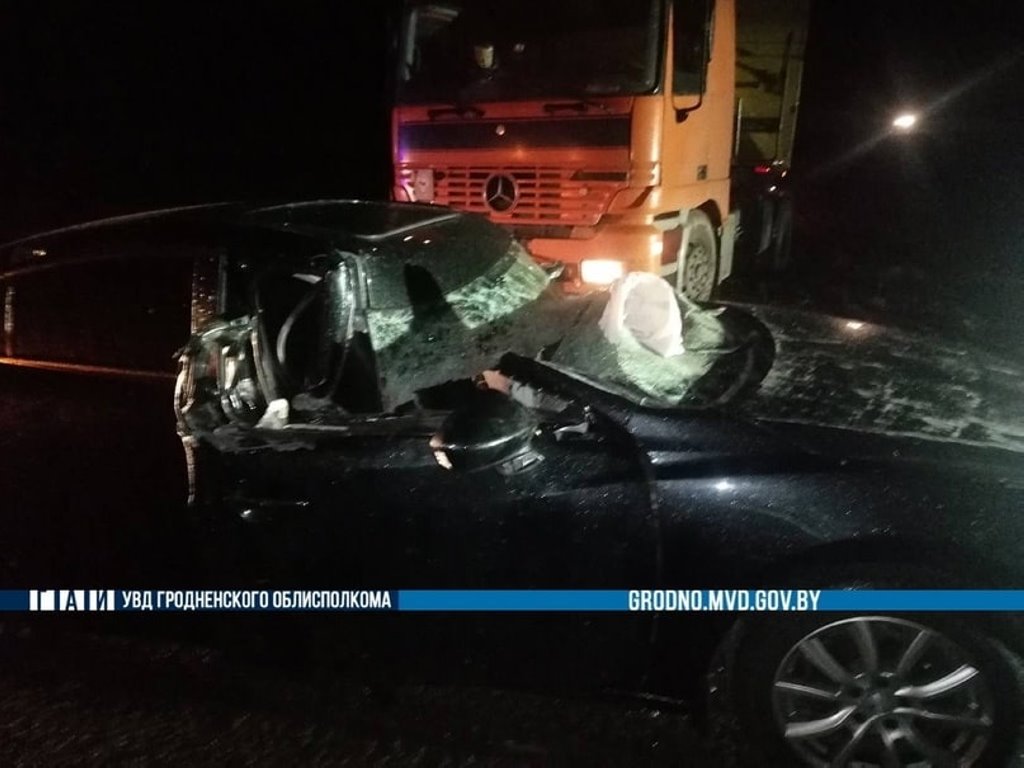 Буксировочный трос в сумерках прошил Mazda – слова водителя и поиск очевидцев