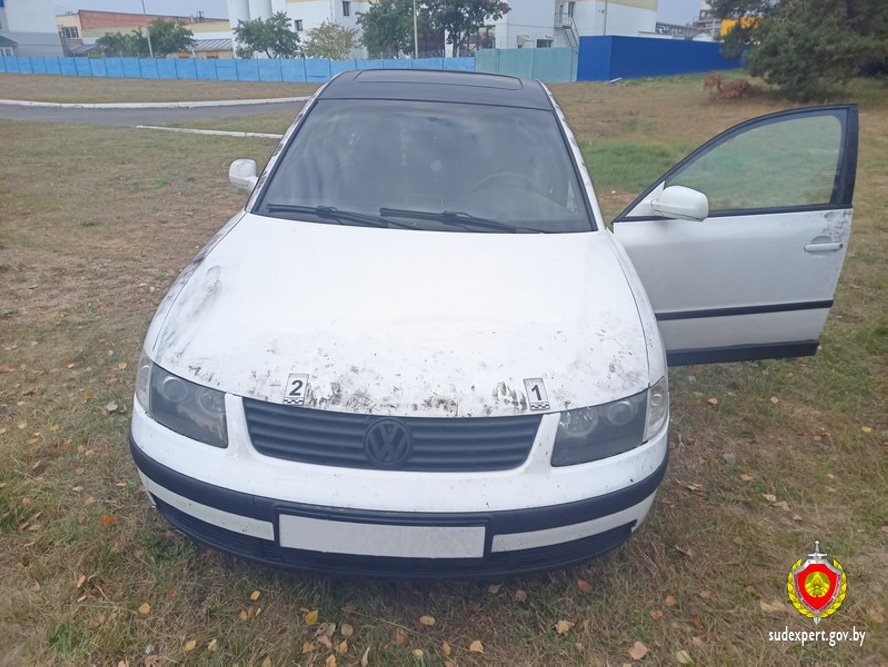 17-летний подросток угнал Volkswagen Passat, «чтобы покататься», но попал в ДТП