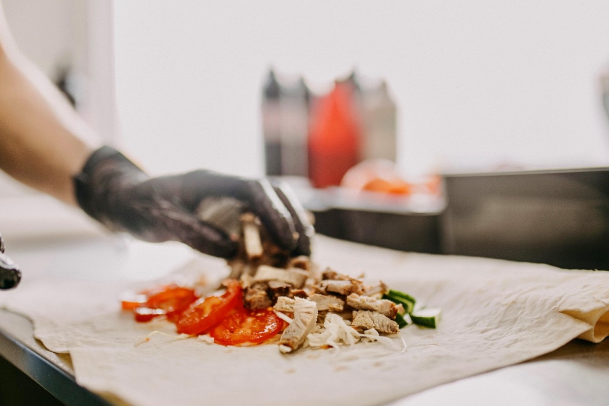 «Кебаб на месте» открылся в Задворцах в Бресте