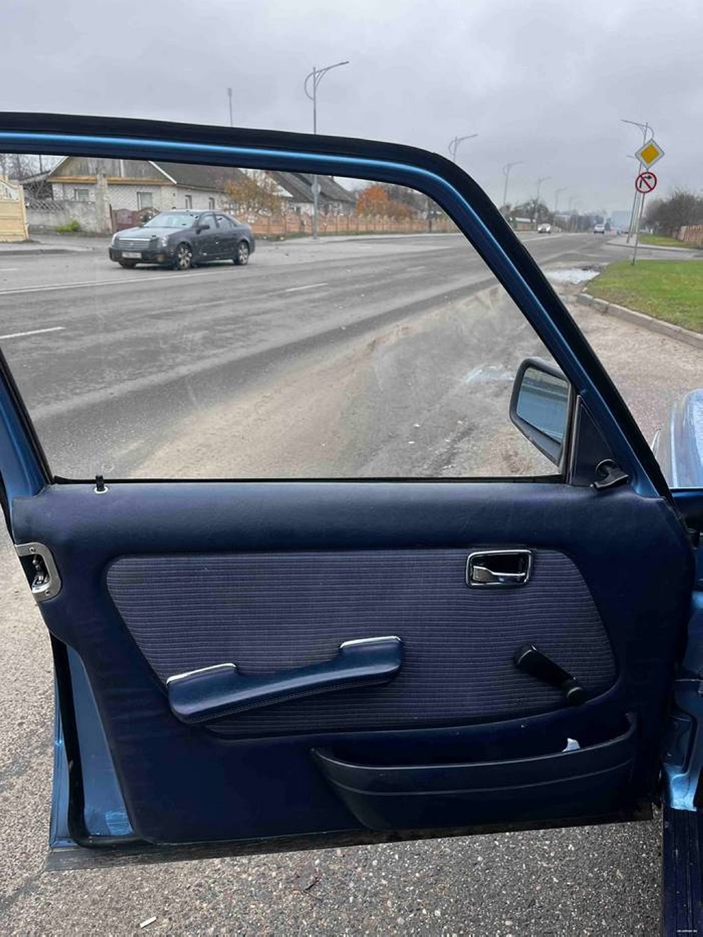 В Лиде восстановили Mercedes W123, а теперь продают. Вот во сколько мастер оценивает свой трехлетний труд