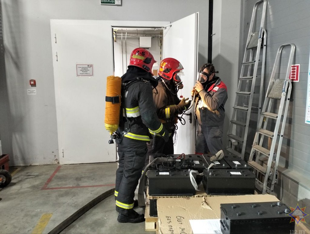 Учения МЧС прошли на аккумуляторном заводе под Брестом