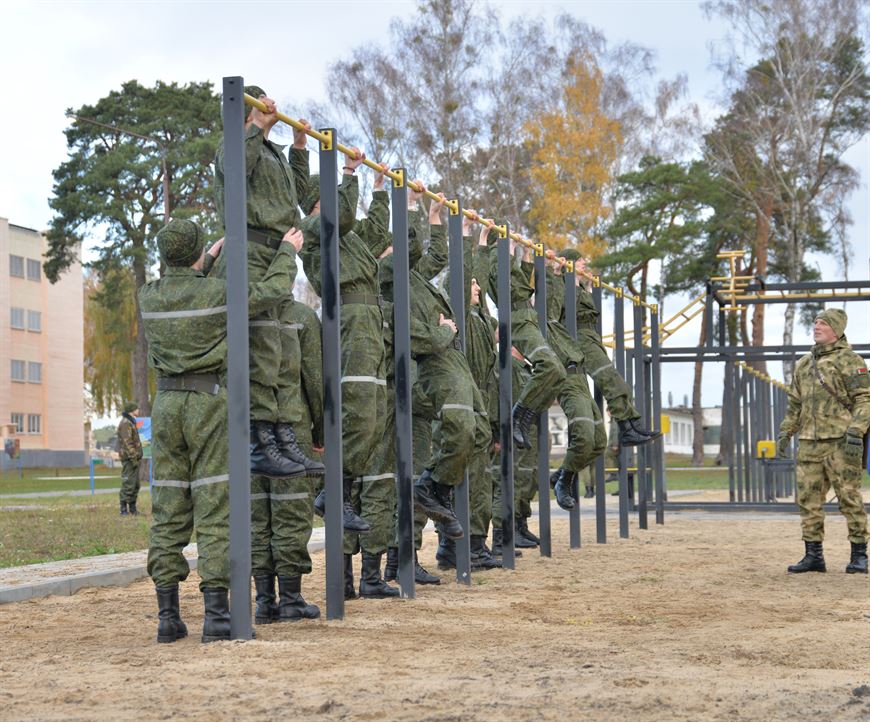 «Десантное братство зарождается в первые дни службы». Новобранцы вливаются в коллектив 38-й бригады