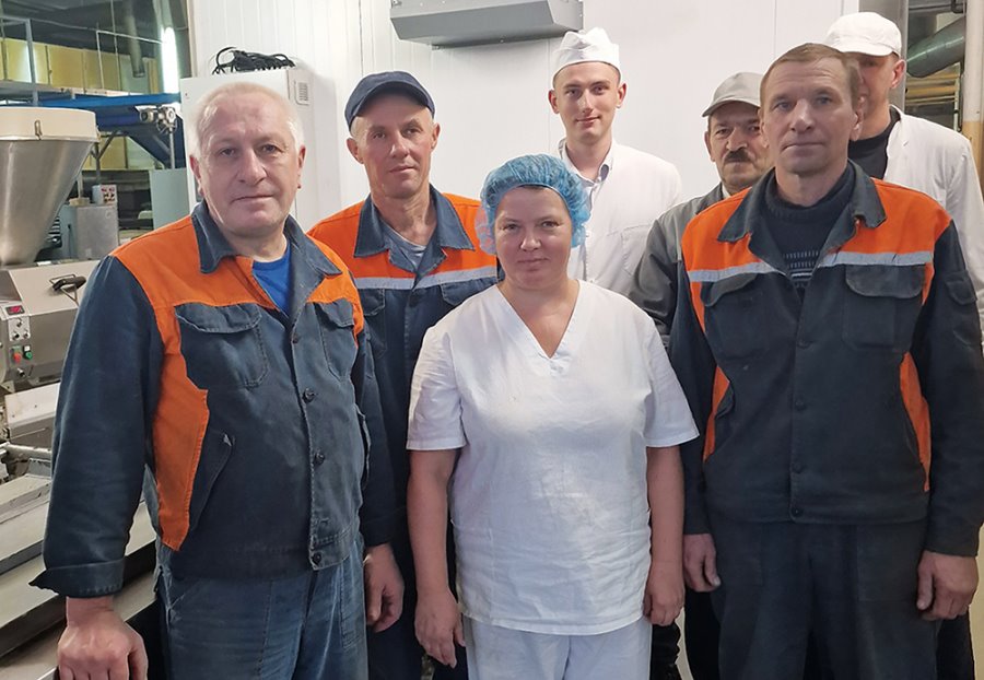 В сутки на Кобринском хлебозаводе выпекается около 10 т любимого «кирпичика»