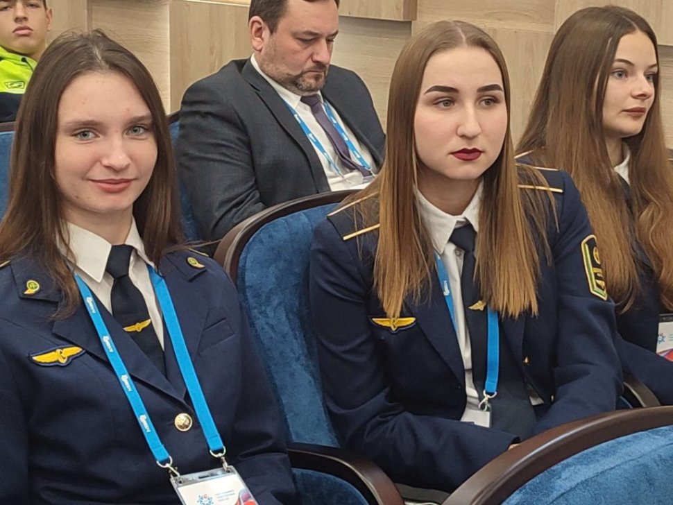 Все больше школьников идут учиться в железнодорожные классы. Узнали, почему