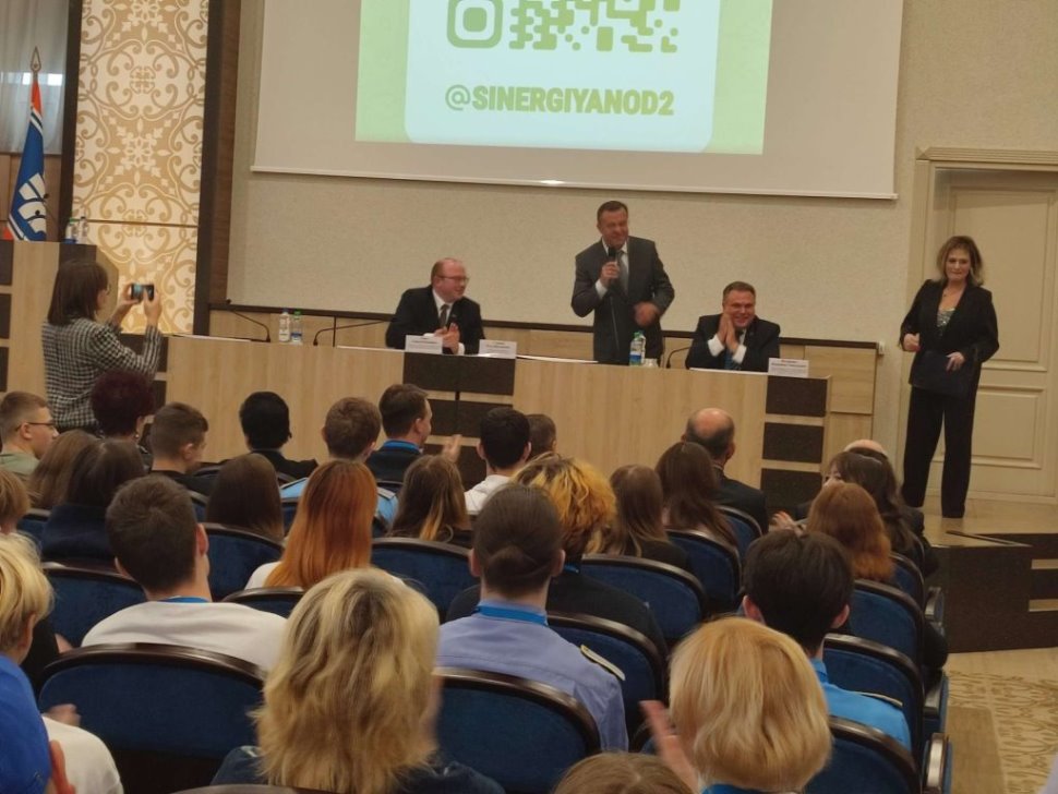 Все больше школьников идут учиться в железнодорожные классы. Узнали, почему