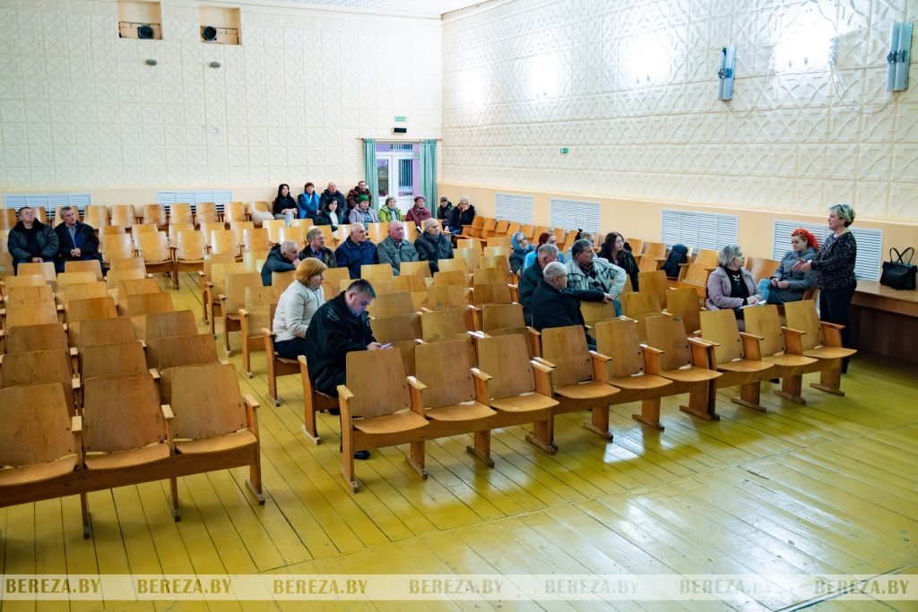 Заложники ситуации: 47 собак стали причиной конфликта между жителями Кабаков (Березовский район)