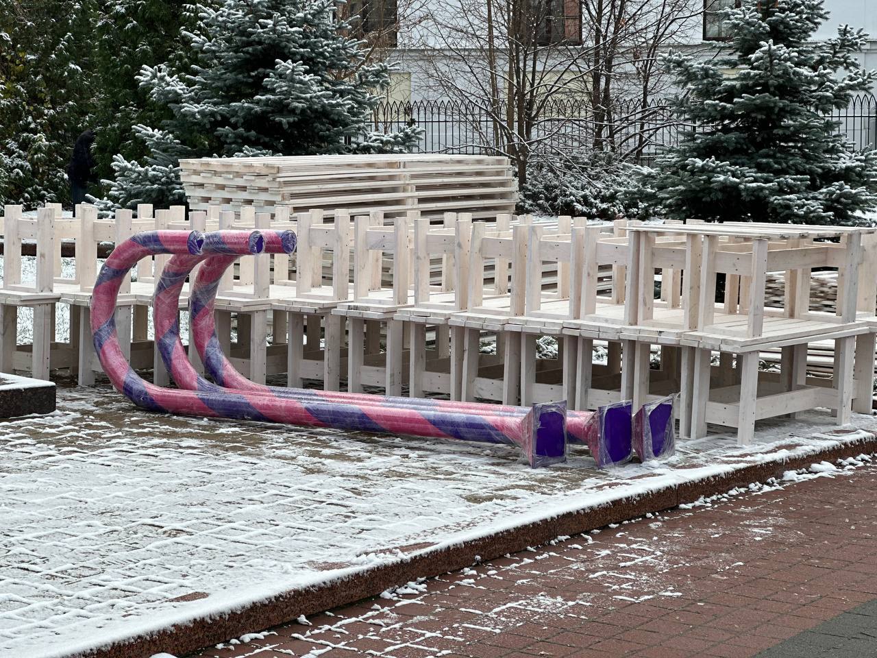 Уникальный каток вокруг главной елки Бреста. Появились подробности