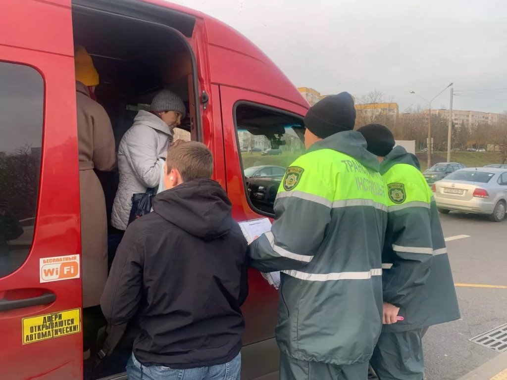 Маршруточные войны: чего хотят пассажиры, перевозчики и что требует закон