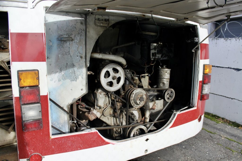 «Жена, конечно, не в восторге». Брестчанин купил советский ЛАЗ-699Р за $1 000, а вложил уже 10 тысяч долларов