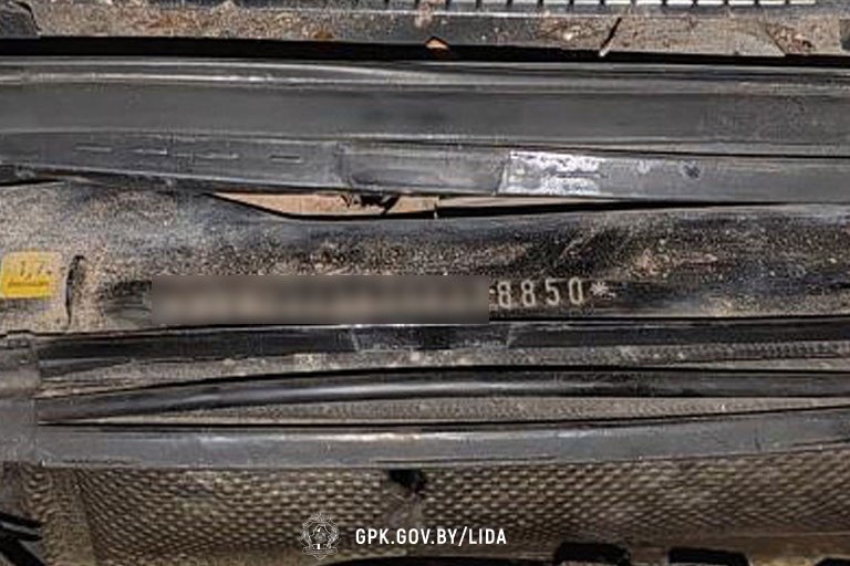 На границе остановили старый Volkswagen. Оказалось, беда с VIN-номером