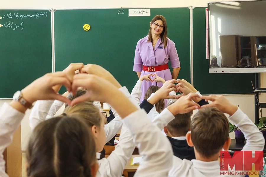 Видеоролик учительницы из Беларуси набрал 5,5 млн просмотров в Instagram. О чем он, и как снимался