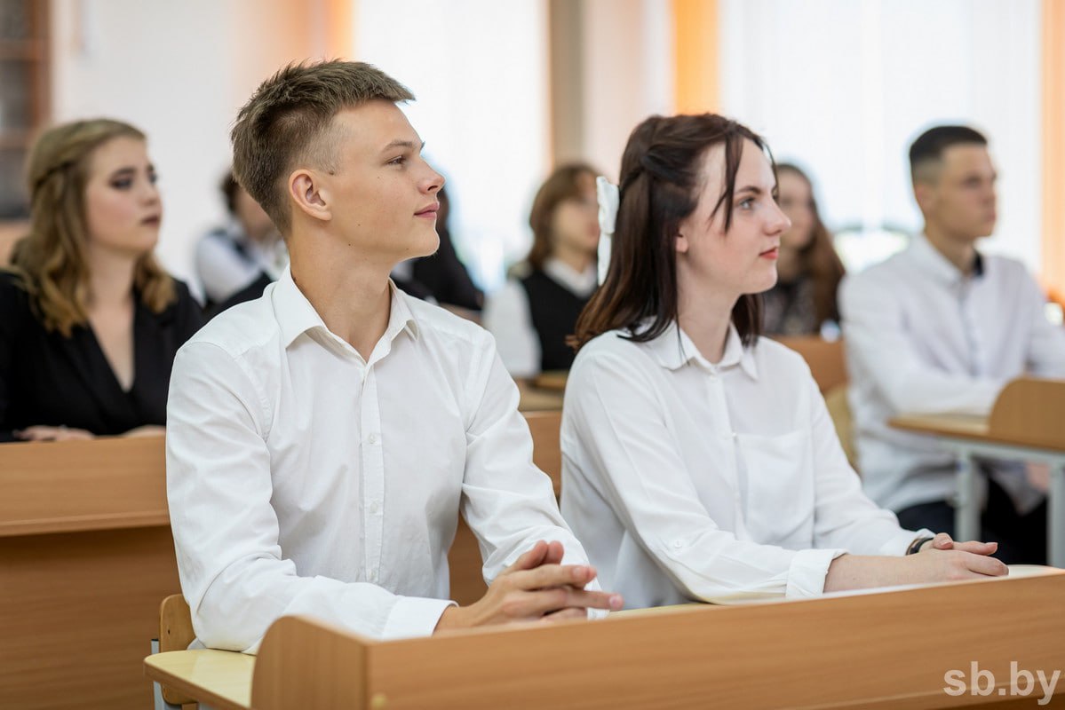 Началась проверка качества образования 10-классников и первокурсников колледжей