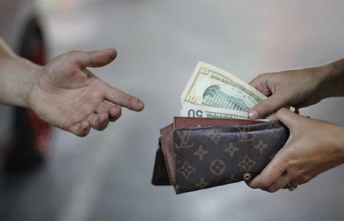 Рассчитался за ремонт авто валютой, но есть претензии. Поможет ли в этом случае налоговая?