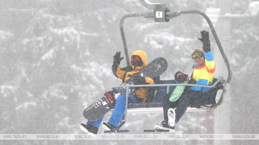 Где будем кататься и почем? Где в Беларуси можно арендовать лыжи, сноуборд или тюбинг