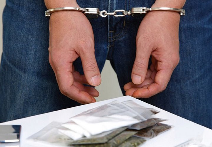 После распития спиртного компания устроила себе вечеринку с наркотиками: суд приговорил сразу пятерых