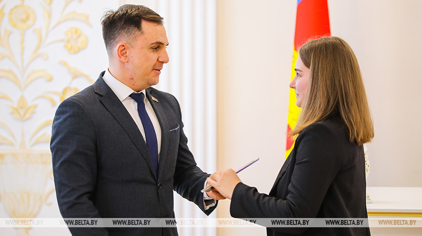 В Жабинке семь человек приняли Присягу гражданина Беларуси