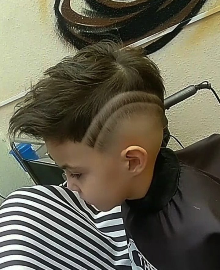 Первого клиента стригла час: парикмахер рассказала о тонкостях своей профессии