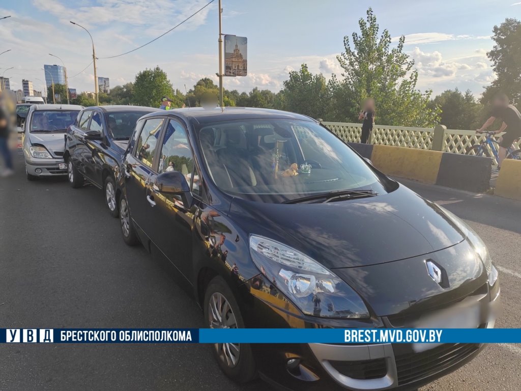 ДТП с 5 автомобилями произошло в Бресте