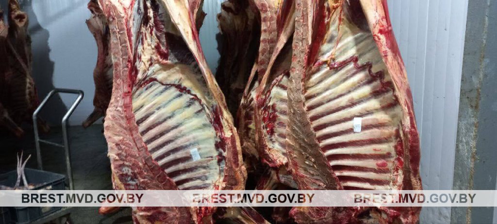 Житель Пружан похитил более 100 кг мяса с одного из предприятий района
