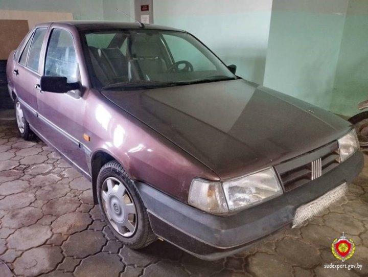 Мужчина не смог поставить на учет FIAT. Инспектор забраковал идентификационный номер