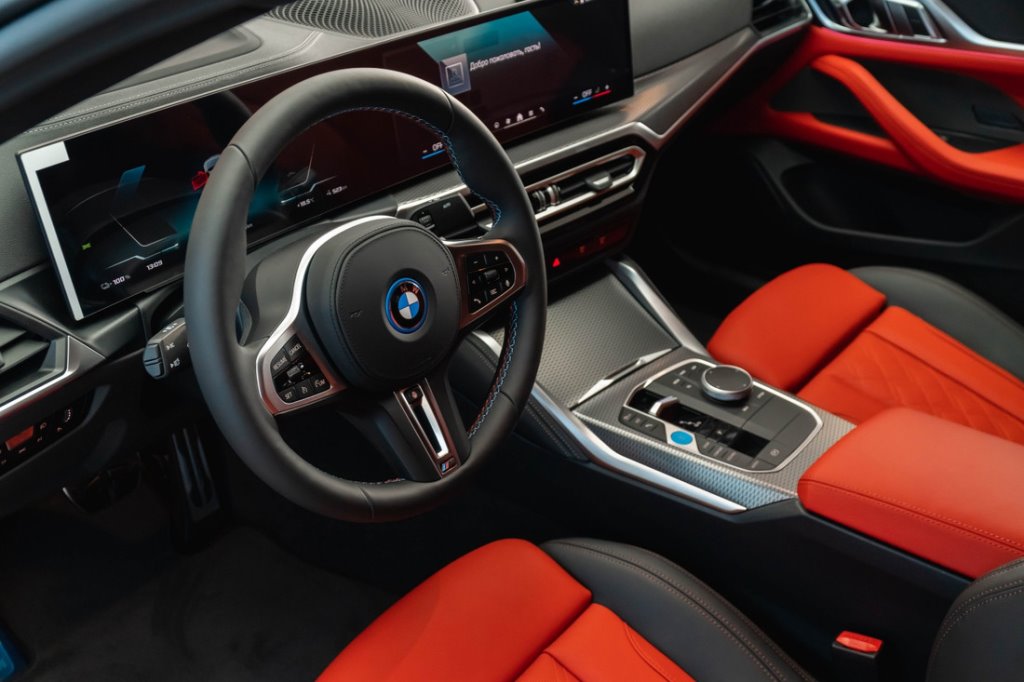 544 лошадиные силы и 3,9 секунды до сотни. В Беларуси продали первый BMW i4 M50