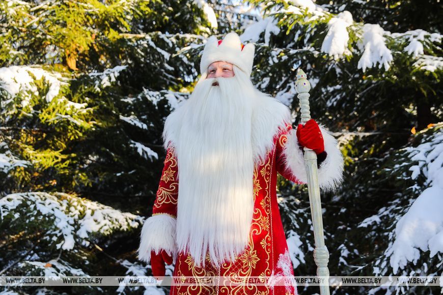 О буднях белорусского Деда Мороза. Репортаж из Беловежской пущи