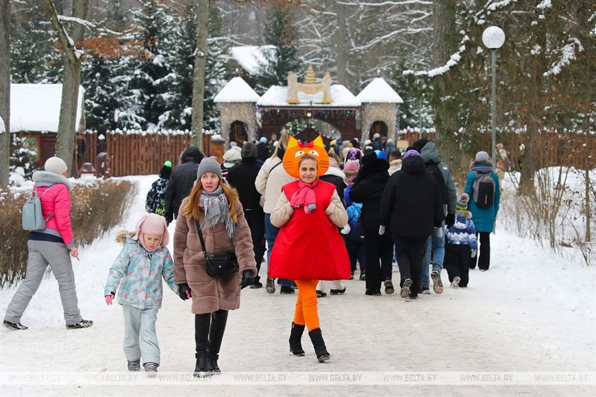 В поместье Деда Мороза в Национальном парке «Беловежская пуща» стартовал зимний туристический сезон