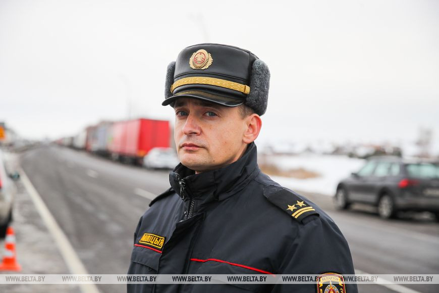 Очередь из фур на подъезде к «Козловичам» растянулась более чем на 30 км