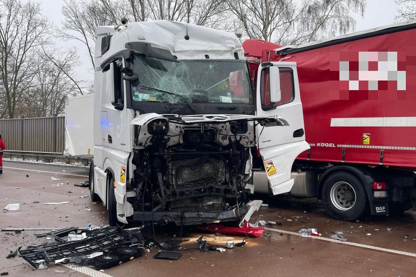 В Германии белорус пострадал в ДТП с тремя грузовиками