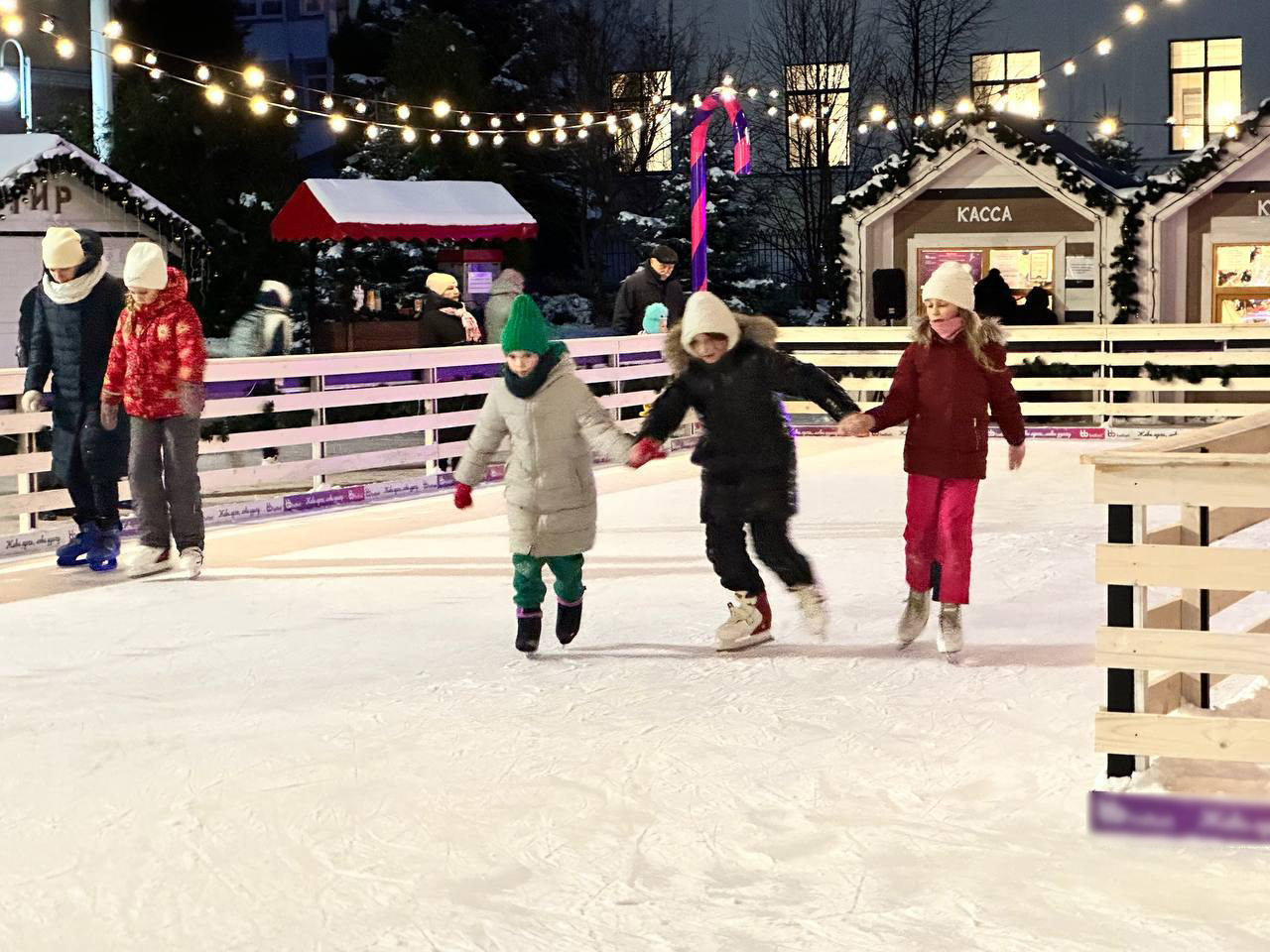 Сказочный и праздничный Брест. Смотрите фото и видео