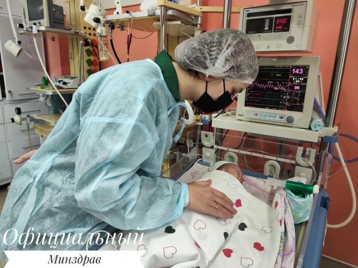 Белорусские врачи спасли жизнь новорожденной девочке со смертельным диагнозом