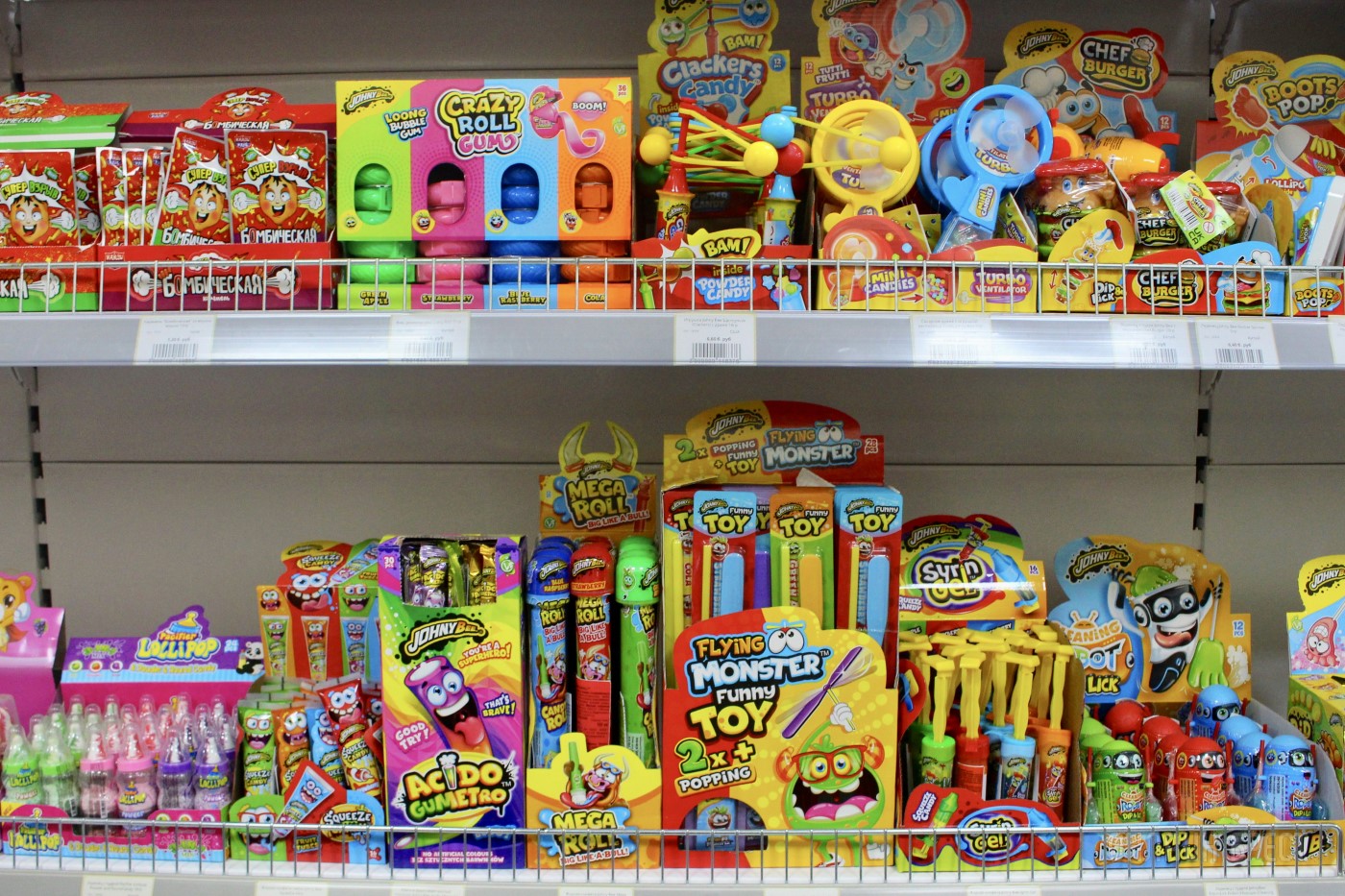 Любимые бренды, приятные цены. Одежда и вкусняшки в НОВОМ магазине «Strelka» в ТЦ «Дидас Персии»!