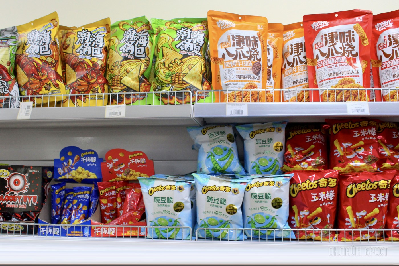 Любимые бренды, приятные цены. Одежда и вкусняшки в НОВОМ магазине «Strelka» в ТЦ «Дидас Персии»!