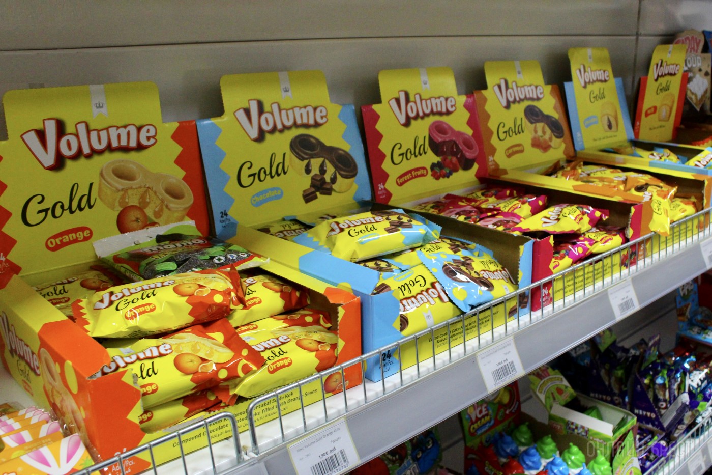 Любимые бренды, приятные цены. Одежда и вкусняшки в НОВОМ магазине «Strelka» в ТЦ «Дидас Персии»!