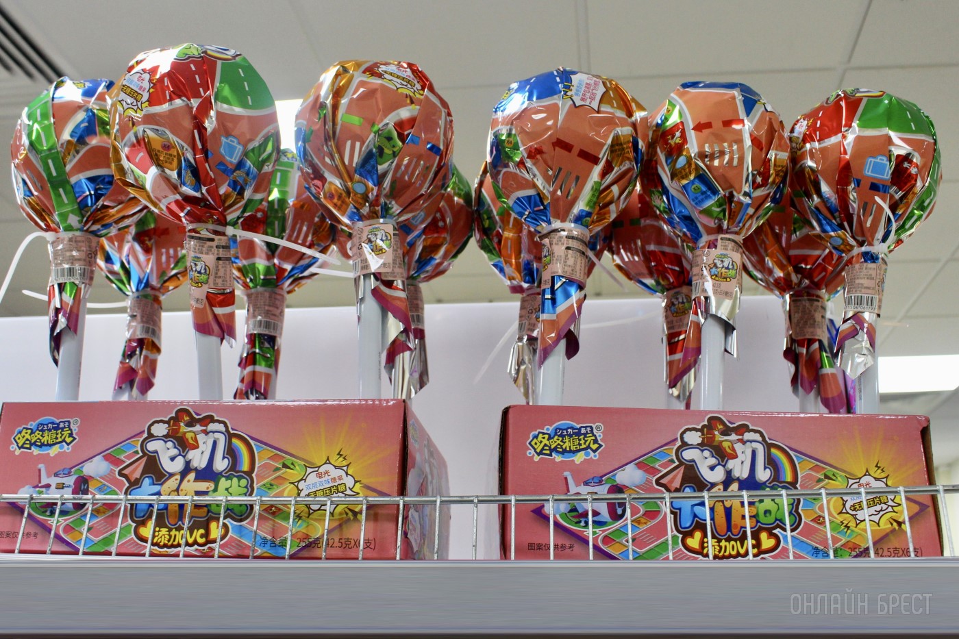 Любимые бренды, приятные цены. Одежда и вкусняшки в НОВОМ магазине «Strelka» в ТЦ «Дидас Персии»!