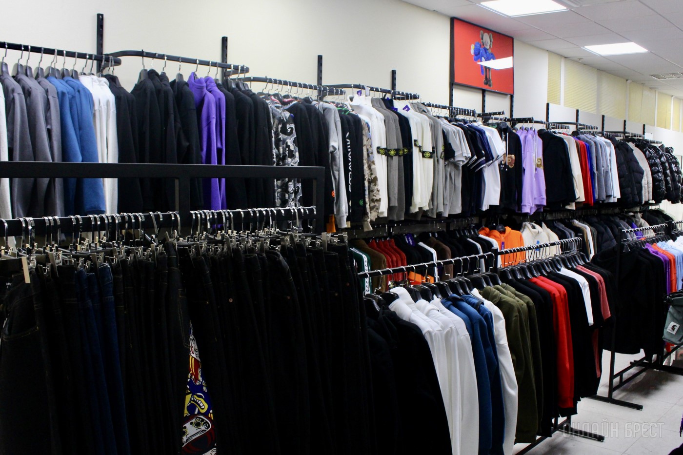 Любимые бренды, приятные цены. Одежда и вкусняшки в НОВОМ магазине «Strelka» в ТЦ «Дидас Персии»!