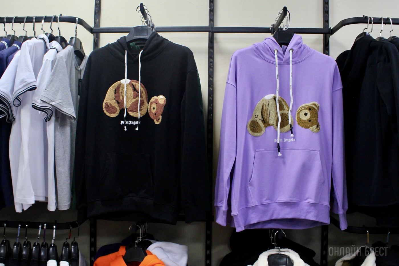 Любимые бренды, приятные цены. Одежда и вкусняшки в НОВОМ магазине «Strelka» в ТЦ «Дидас Персии»!