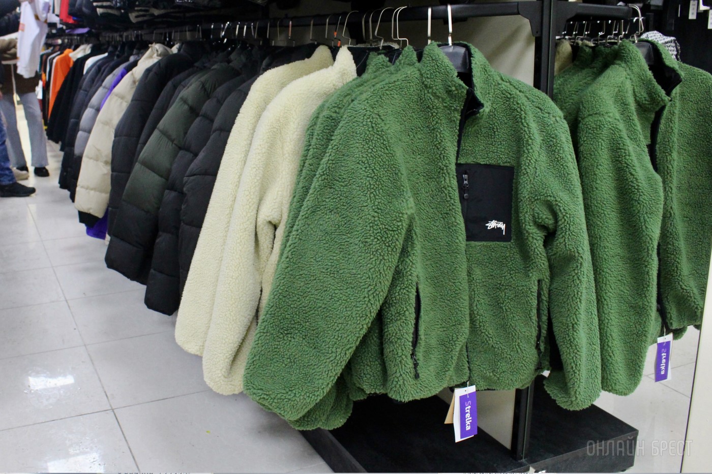 Любимые бренды, приятные цены. Одежда и вкусняшки в НОВОМ магазине «Strelka» в ТЦ «Дидас Персии»!