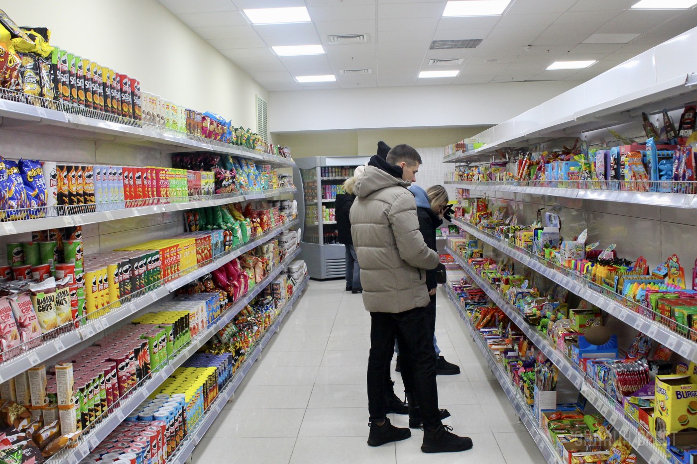 Любимые бренды, приятные цены. Одежда и вкусняшки в НОВОМ магазине «Strelka» в ТЦ «Дидас Персии»!