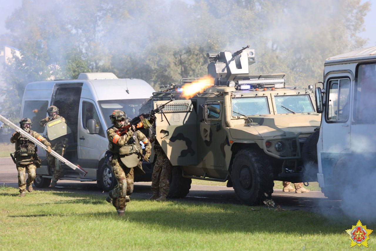 Спецподразделения стран ОДКБ отработали освобождение заложников на гидроузле Бреста