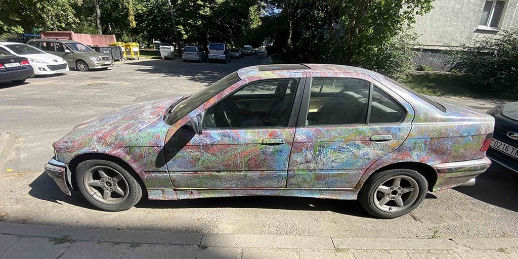 Похоже, это самая разноцветная BMW в Беларуси. Правда, есть нюансы