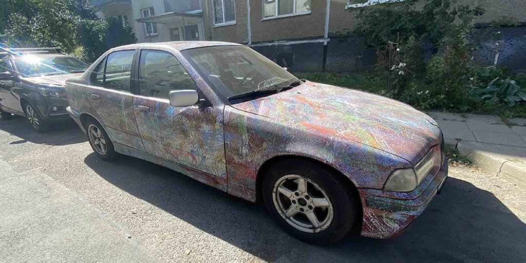 Похоже, это самая разноцветная BMW в Беларуси. Правда, есть нюансы