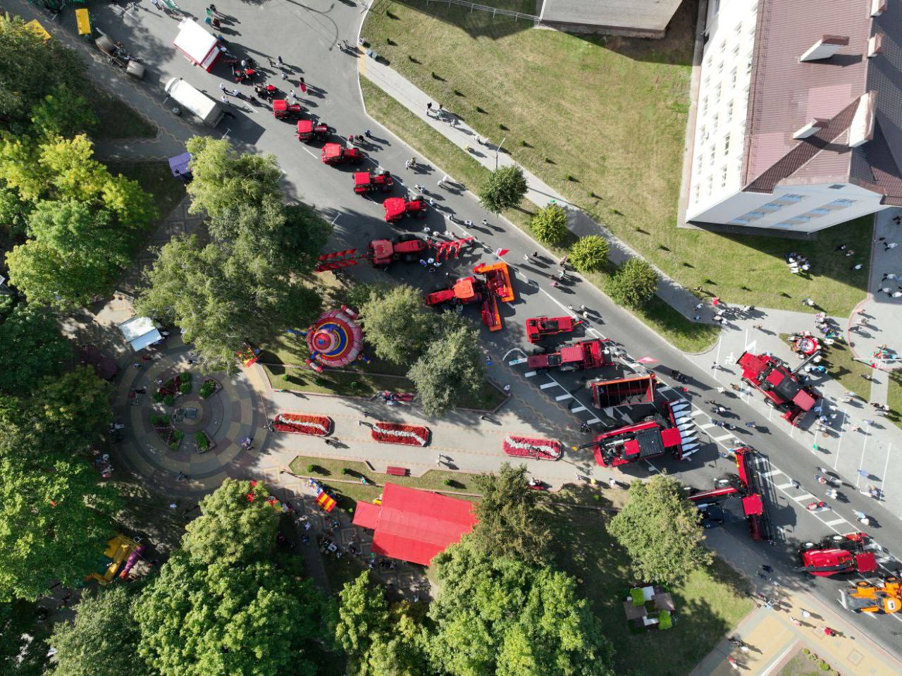 Ганцевичи встречают областные Дожинки. Фото и видео